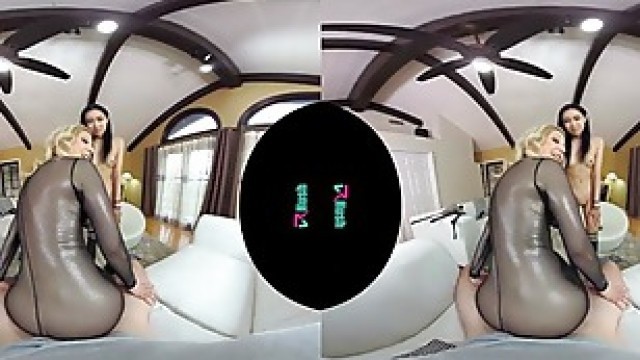 VR asian + blonde threesome
