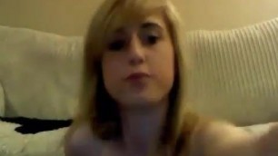 British webcam girl toys her sweet snatch